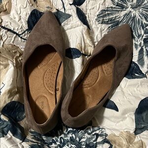Elegant Gray Women's Flats